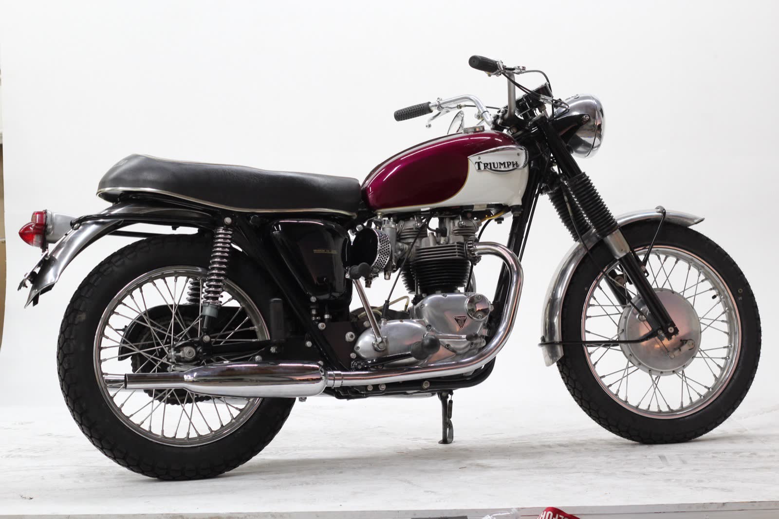 1967 Triumph Bonneville (1 of 6)